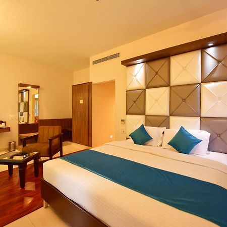 Hotel Sanman Gardenia Bangalore Exterior foto